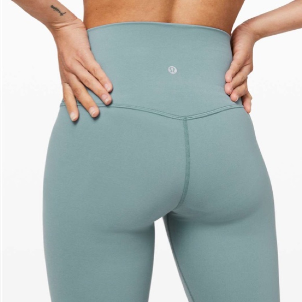 NWT Align 21” Sz 8!